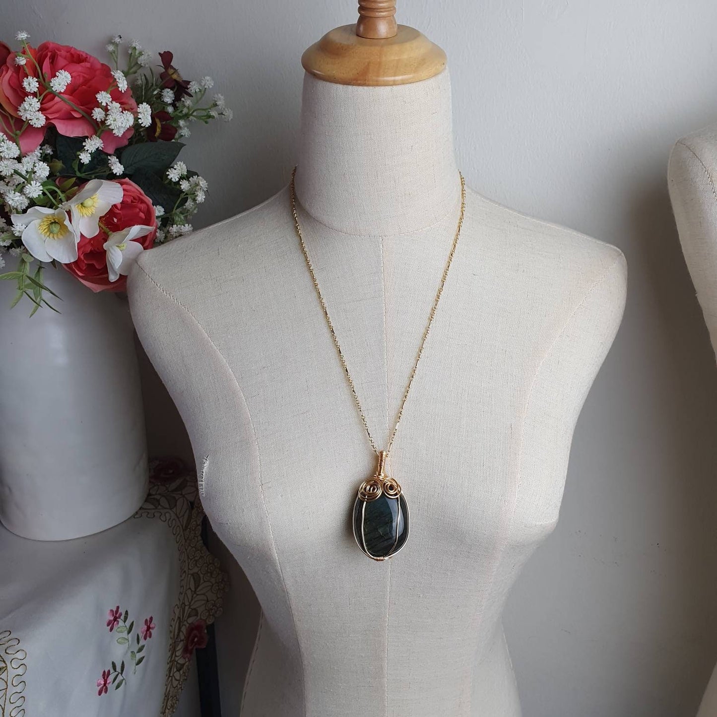 Handcrafted unisex 18k gold plated necklace with flashy Labradorite pendant and green jade
