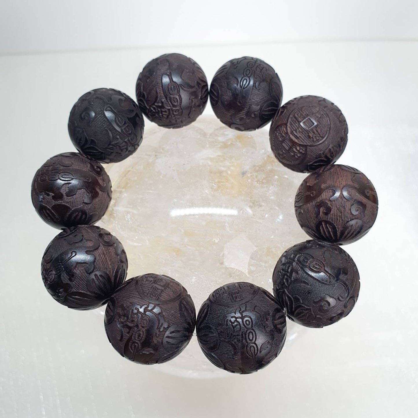 Handcrafted men/ unisex bracelet with beautifully carved 20mm Natural Sandalwood 黑檀木/ from African