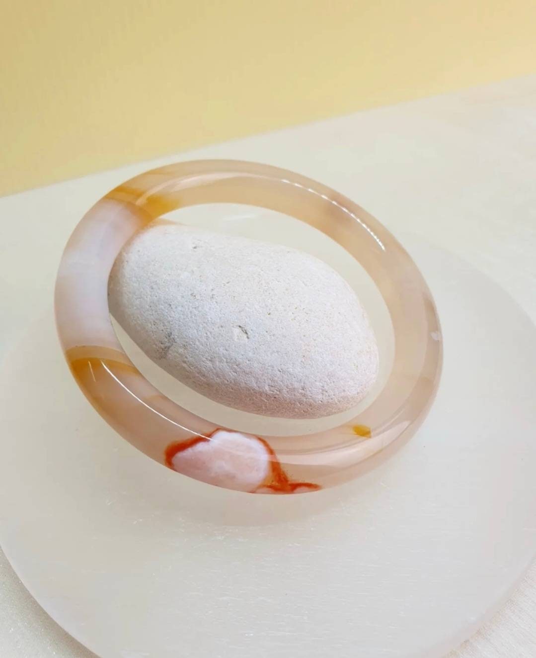 Unisex Sakura Cherry Blossom Agate Bangle (S5-58.5mm)