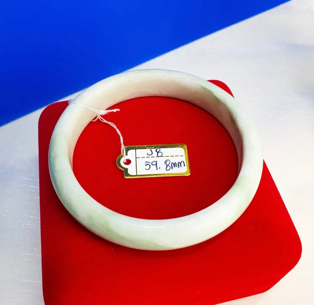 Natural Quartzite Jade Bangle with vintage vibe J8 59.8mm