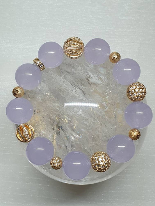 Handcrafted bracelet with beautiful lavender Chalcedony (14mm)