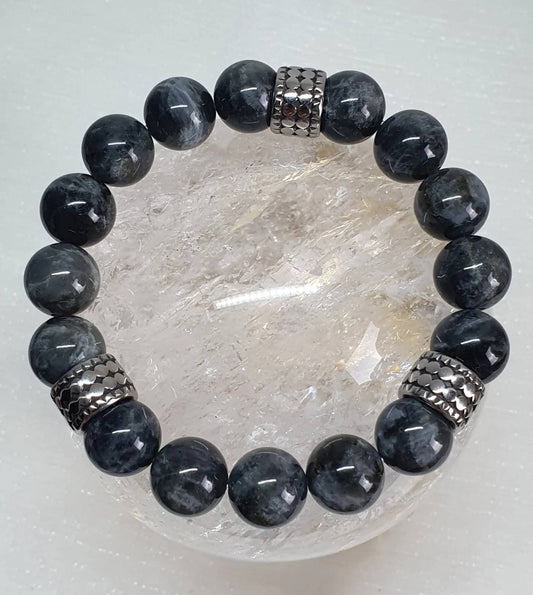 Handcrafted Men/ Unisex bracelet with Labradorite (12mm)