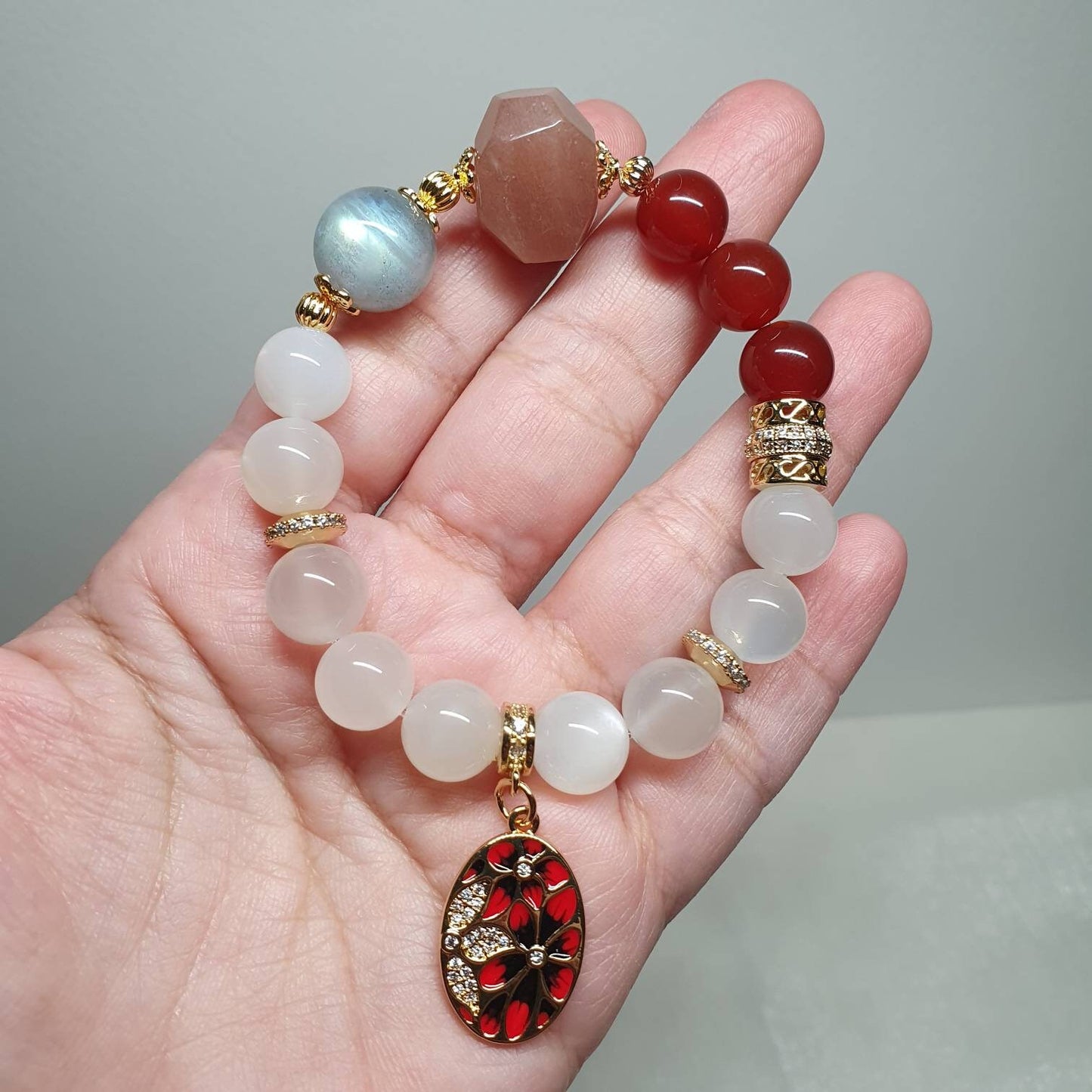 Handcrafted bracelet with Sunstone, Grey Moonstone,  Milky Moonstone and Carnelian