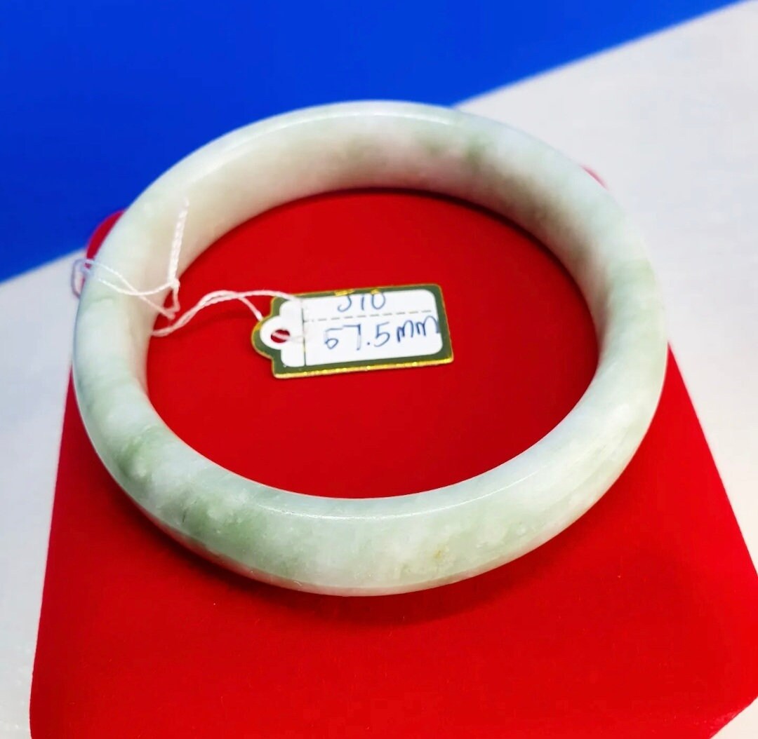 Natural Quartzite Jade Bangle with vintage vibe J10 57.5mm