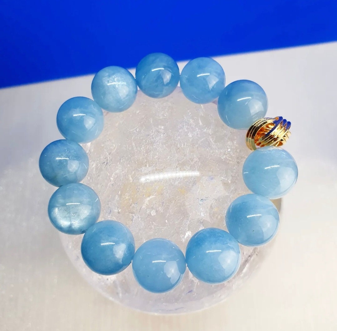 Handcrafted bracelet with high quality Aquamarine (14mm)