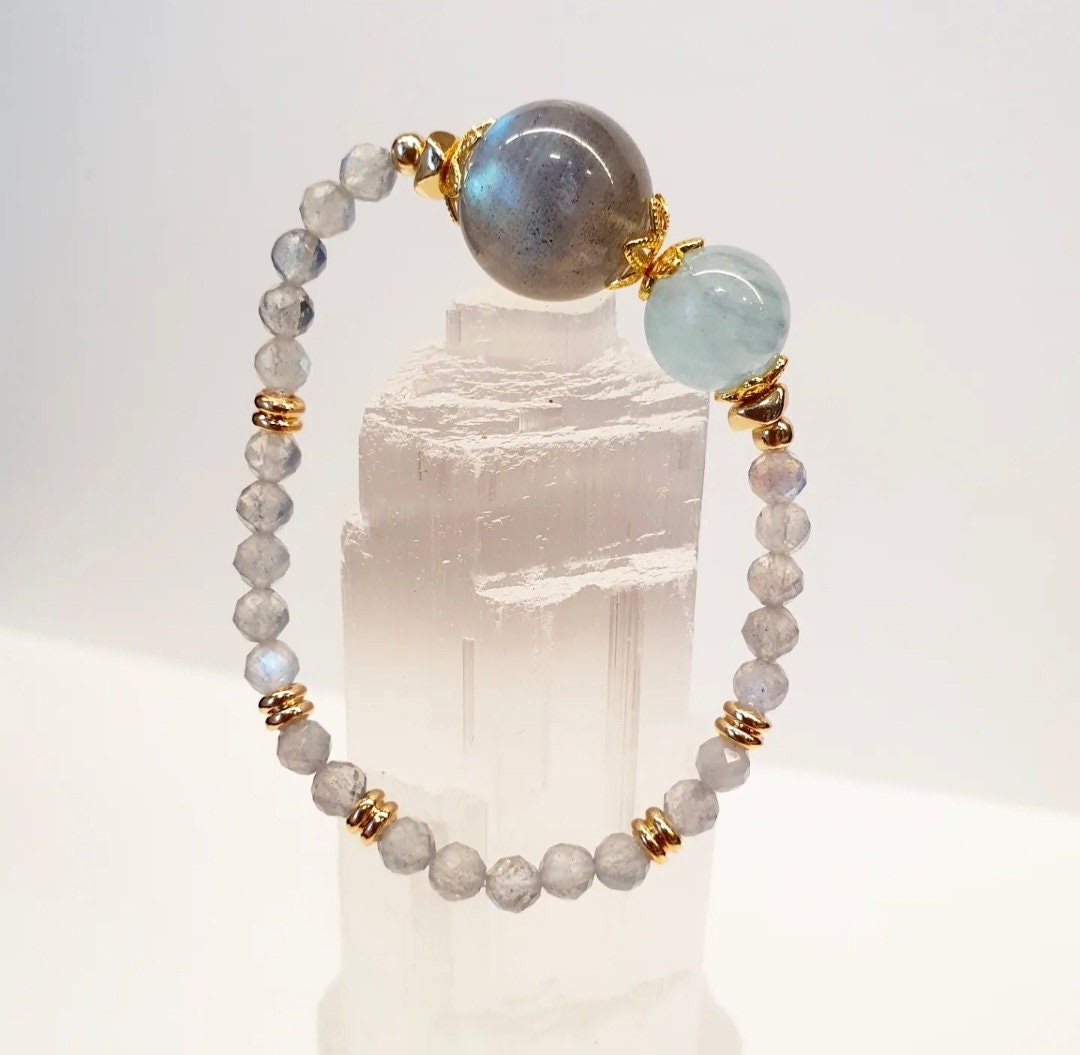 Handcrafted bracelet with 3A Labradorite (4mm), Aquamarine (10mm) and Grey Moonstone (14mm)